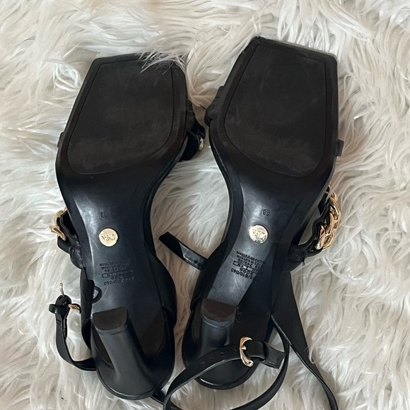 ZARA Heeled Black Leather Sandals Chunky Gold Chain Detail - Picture 14 of 15